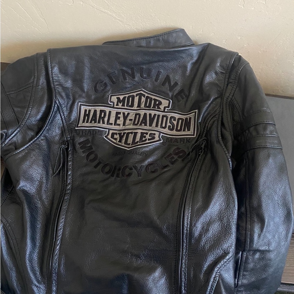 Womens harley davidson jacket and zip up jacket